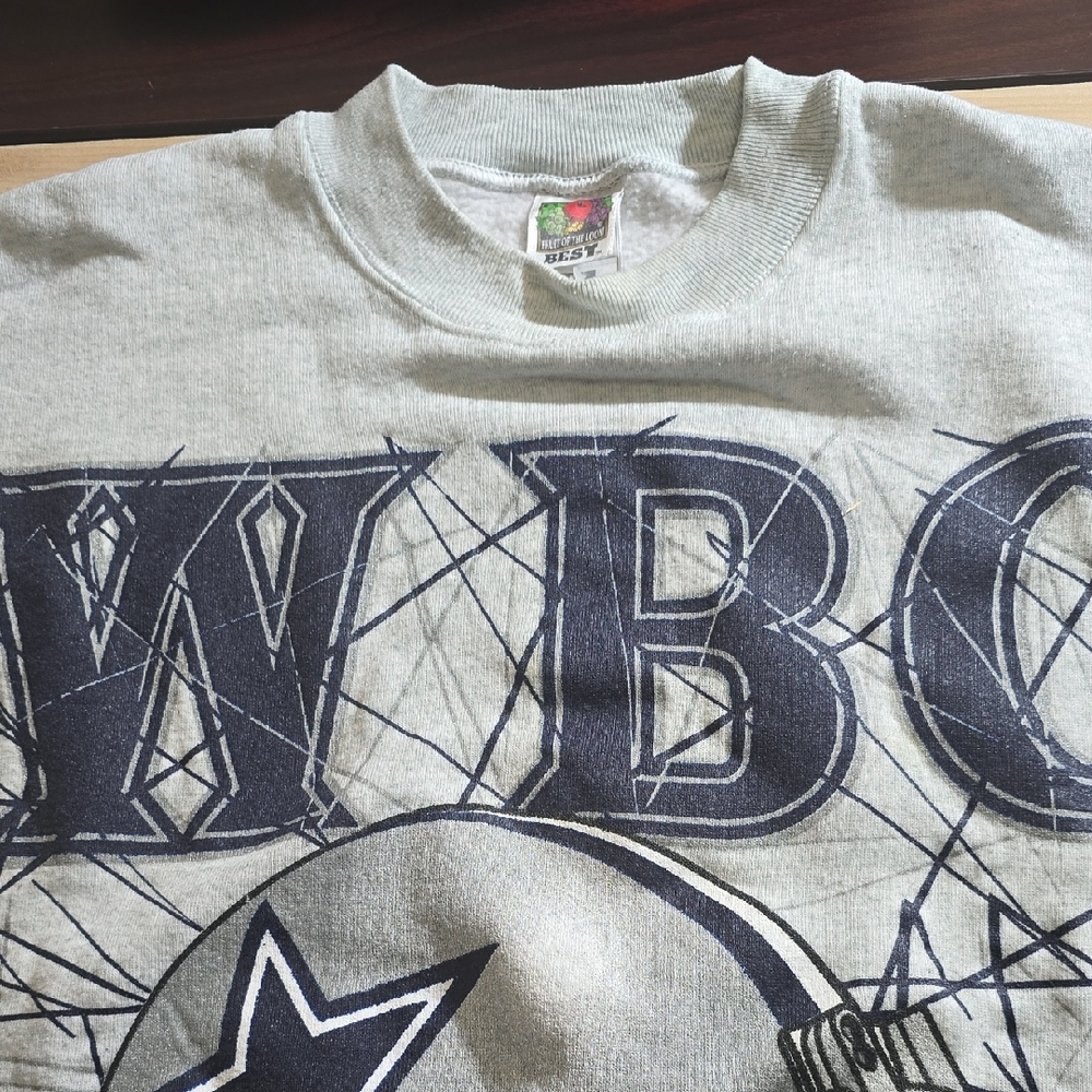 Vintage Fruit of the Loom Light Gray Graphic  COWBOYS Sweatshirt